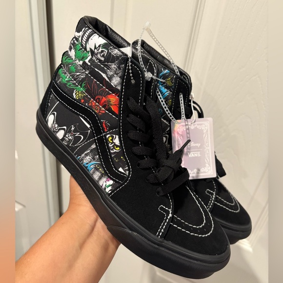 Vans x Disney Villains Sk8-Hi Shoes Men’s Size 6.5 Women’s Size 8 NWT - Picture 3 of 12